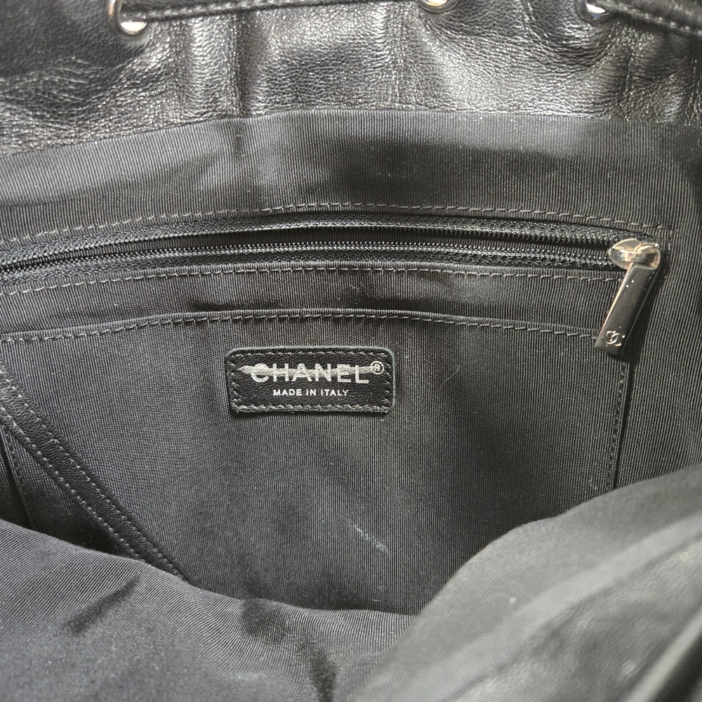 Chanel Urban Spirit Black Quilted Lambskin Large Backpack Bag - Picture 11 of 17